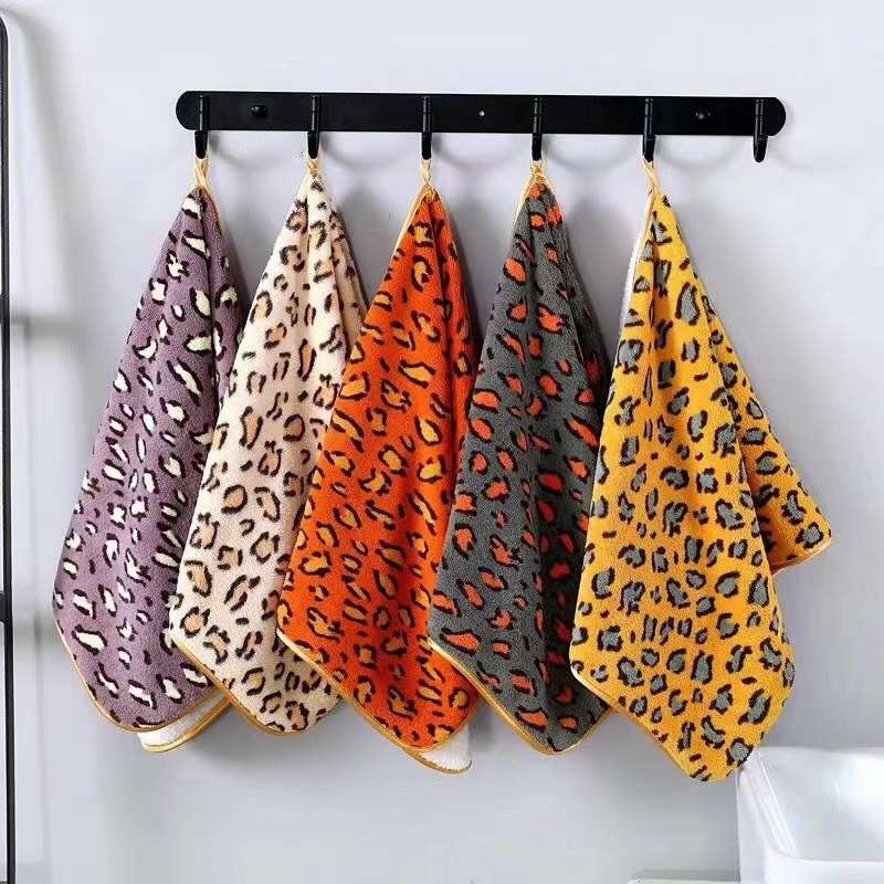 Creative leopard print towel, soft, quick-absorbing and quick-drying coral fleece cover towel, household towel Item Picture