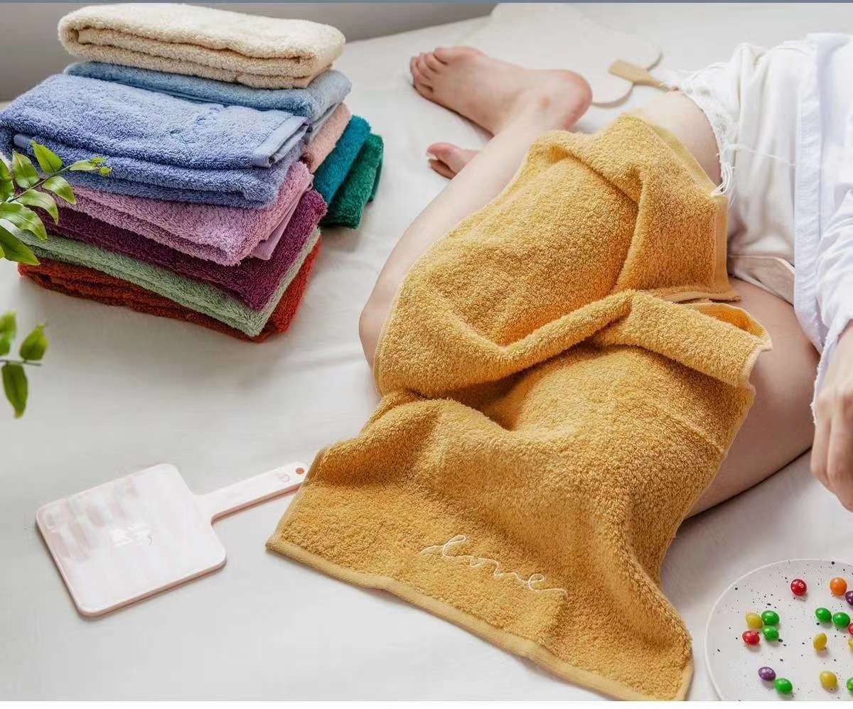Ins-style creative embroidered love bath towel, pure cotton, absorbent, non-shedding, non-fading, comfortable and soft gift towel bath towel detail image 7