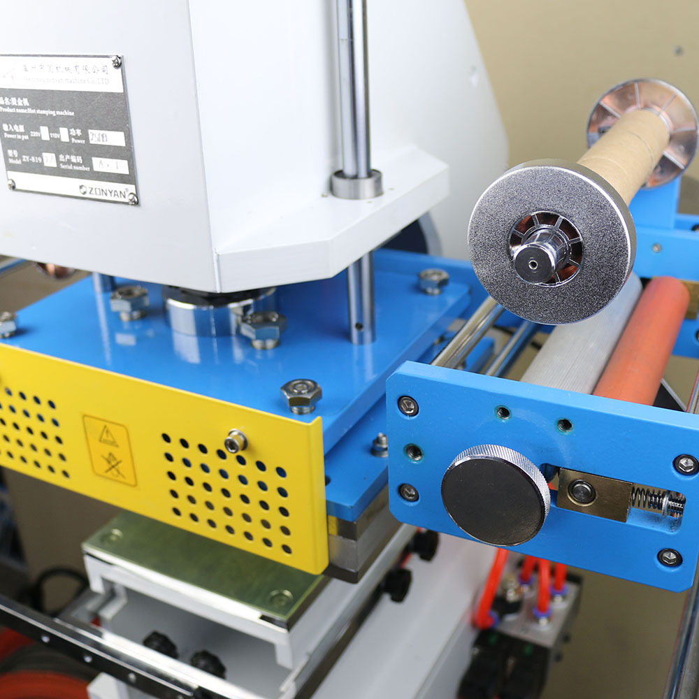 The size of the plastic box hot stamping machine can be customized. We are a powerful manufacturer of pneumatic box hot stamping machines with jumping code hot stamping capabilities Specification image