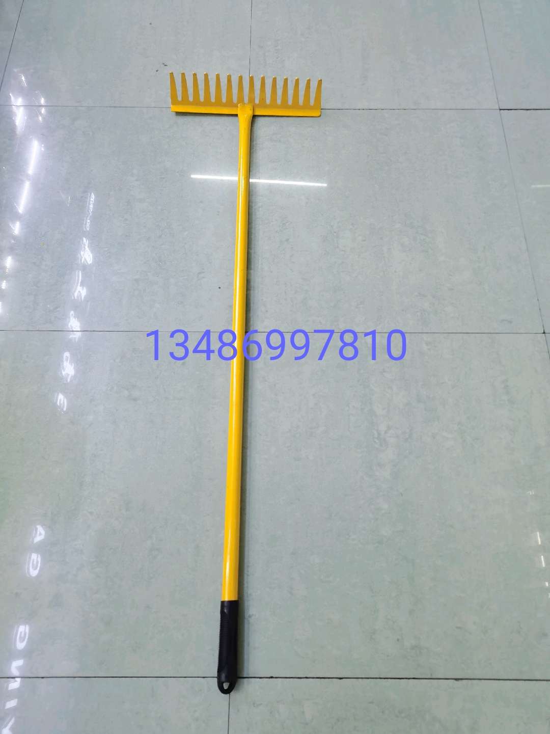 Plastic rake Grass rake leaf rake garden rake garden tools Iron rake garden tools Wooden handle wooden pole Wooden stick rake pole undefined