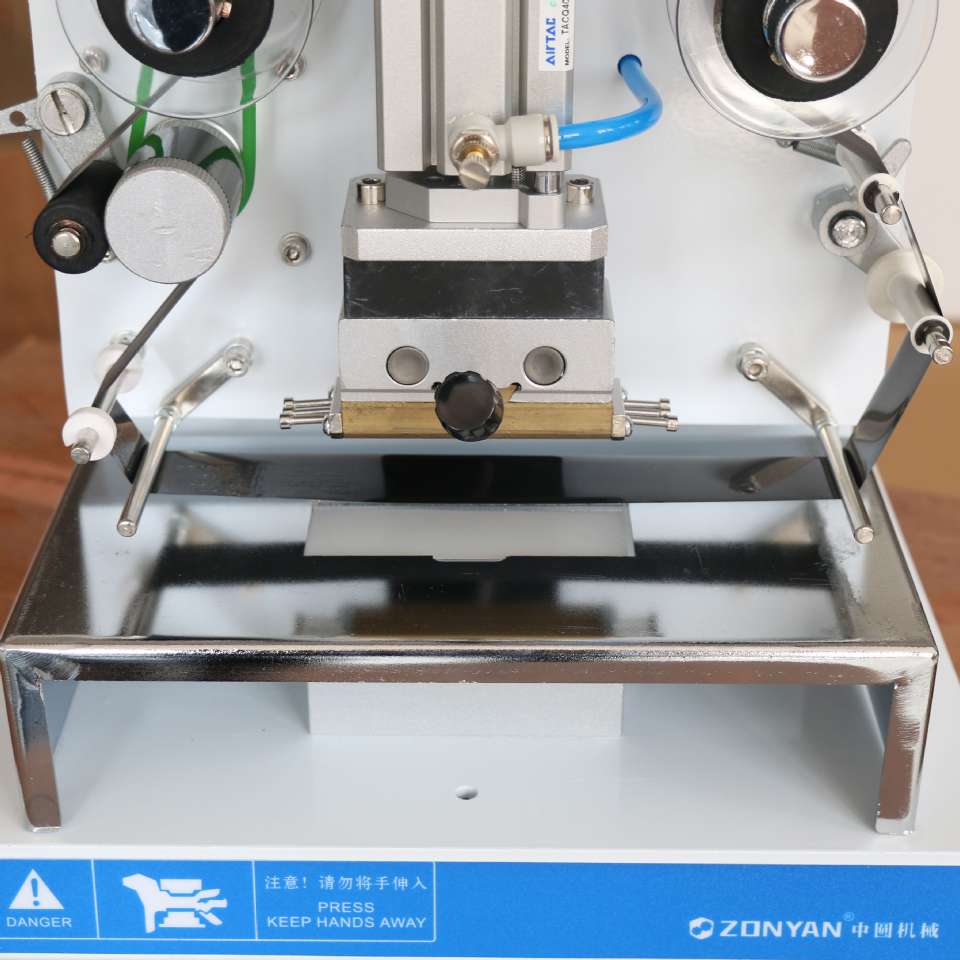 Hot stamping machine, pneumatic hot stamping machine, small hot stamping machine, lettering machine, vertical printing content can be exchanged. Factory direct sales Item Picture