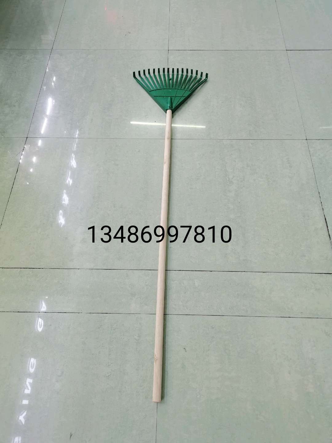Garden rake Iron rake Garden tools Plastic rake telescopic rake rake garden tools undefined