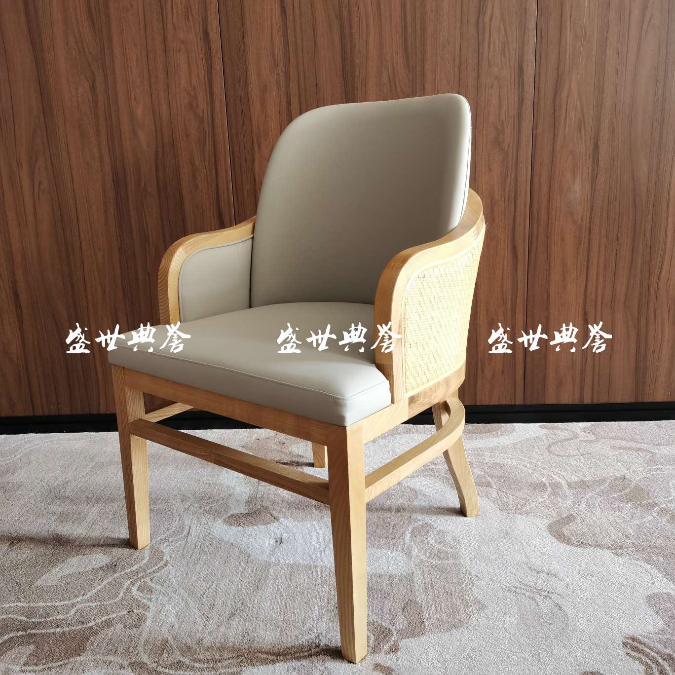 上海星级酒店实木餐桌椅国际大饭店包厢实木藤编椅子白蜡木扶手藤椅产品图