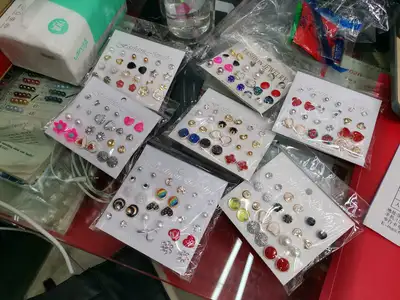 Explosive Fashion Trend Stud Earrings