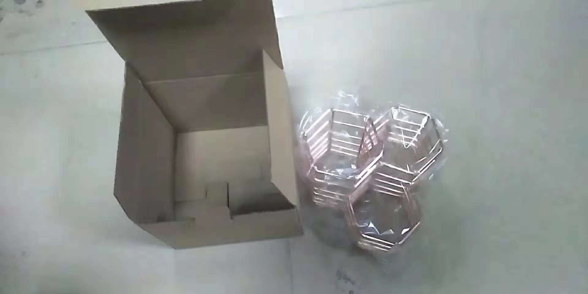 铁艺六角组合笔筒 北欧风桌面金属收纳筒 化妆品玫瑰金蜂窝收纳筐详情图1