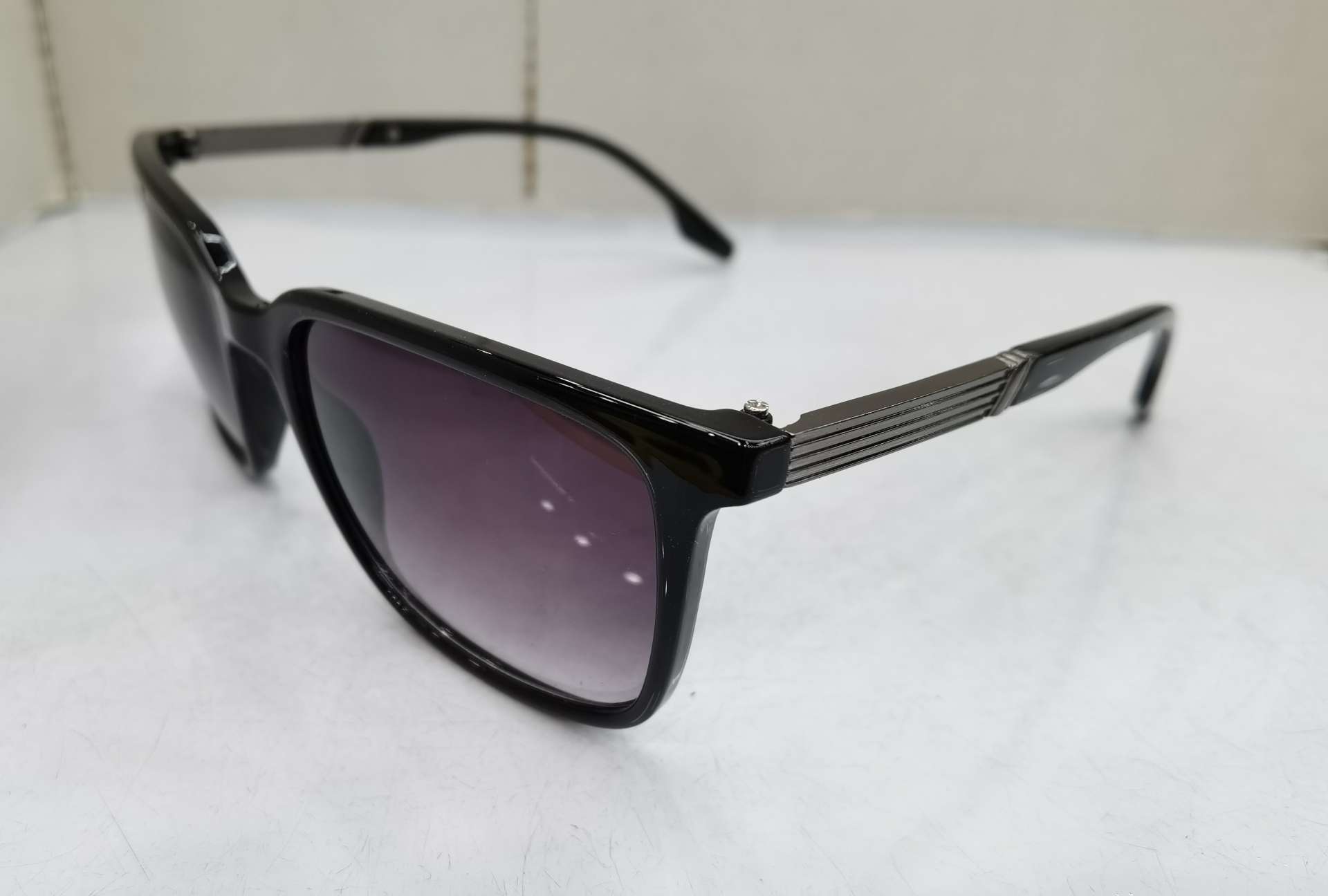 HD80109款需下单订做2020年新款金属配件脚时尚男女潮太阳镜防紫外线墨镜亮黑双灰片透明茶双茶片颜色可混装