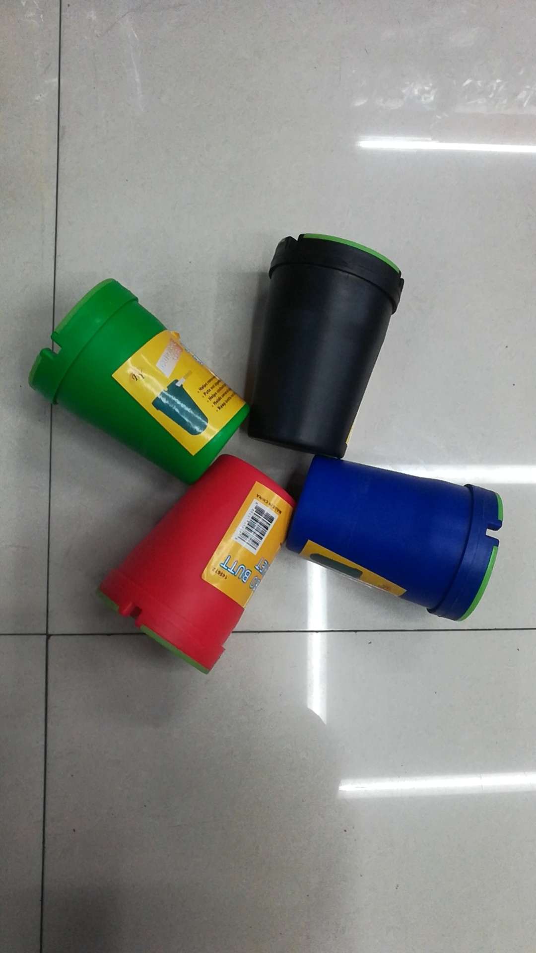 汽车烟灰缸车载荧光烟灰盒带夜光杂物彩色烟灰缸详情图8