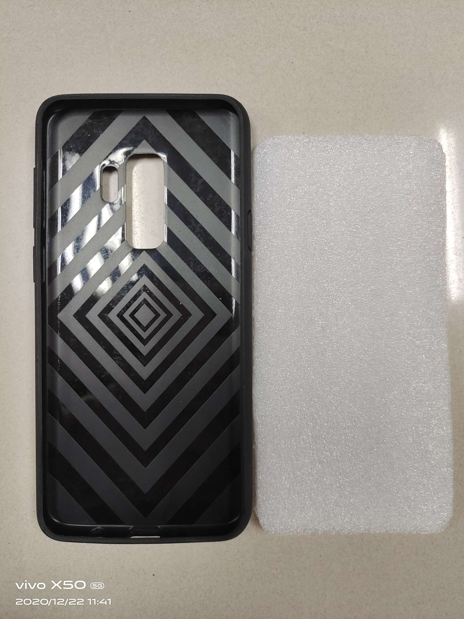 The color of the phone case can be selected Specification image