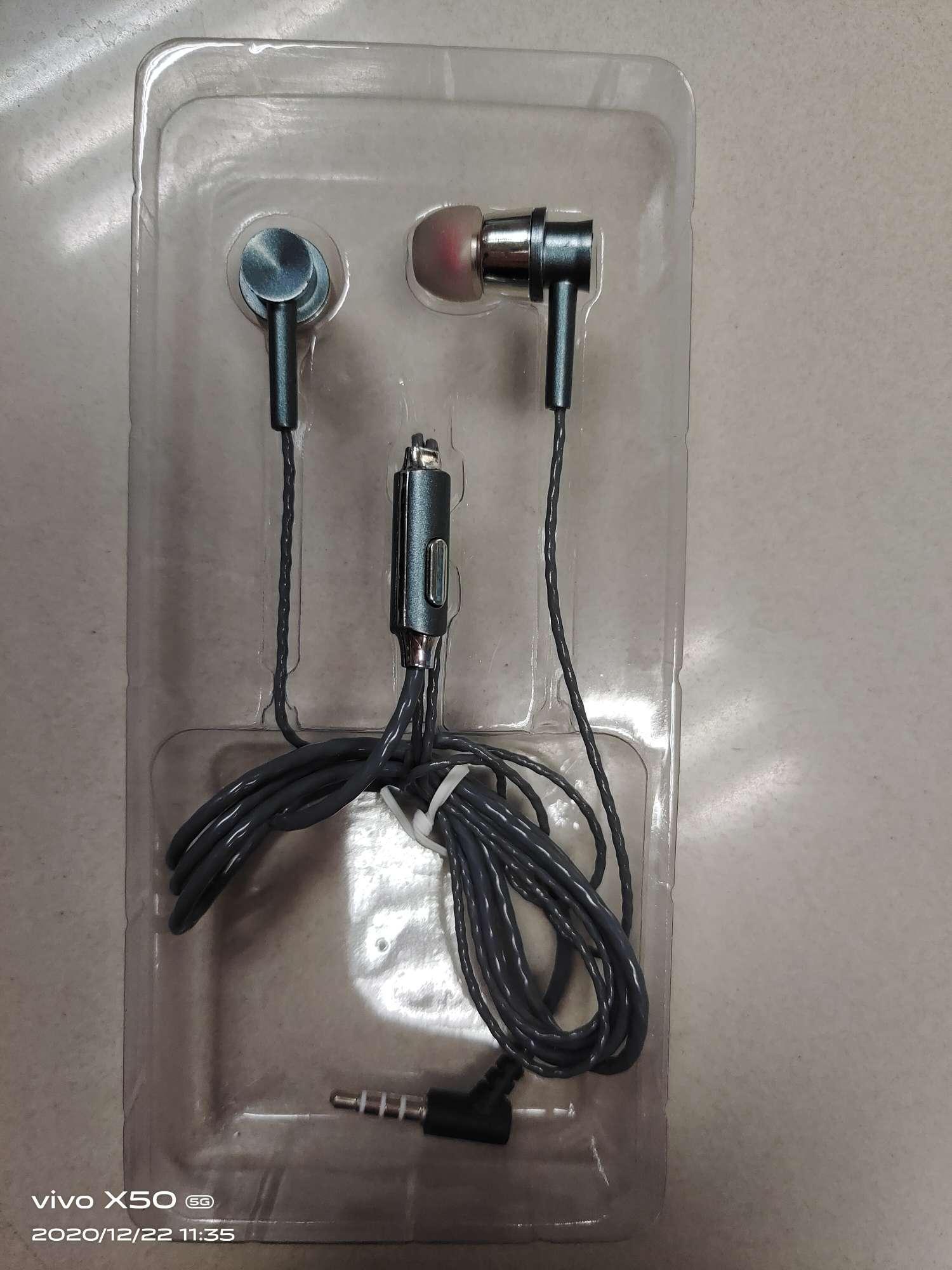 手机耳机细节图