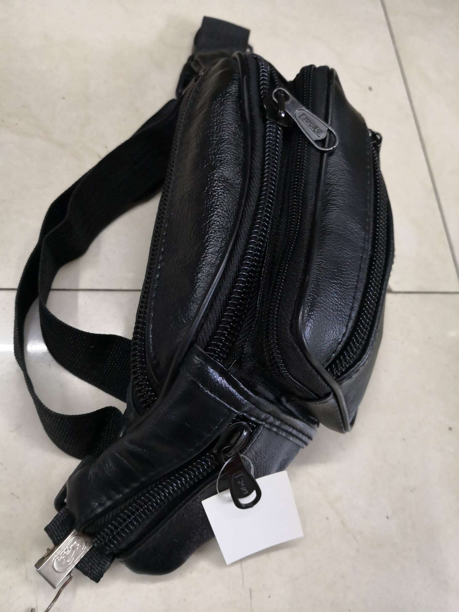 真皮腰包六个大拉头产品图