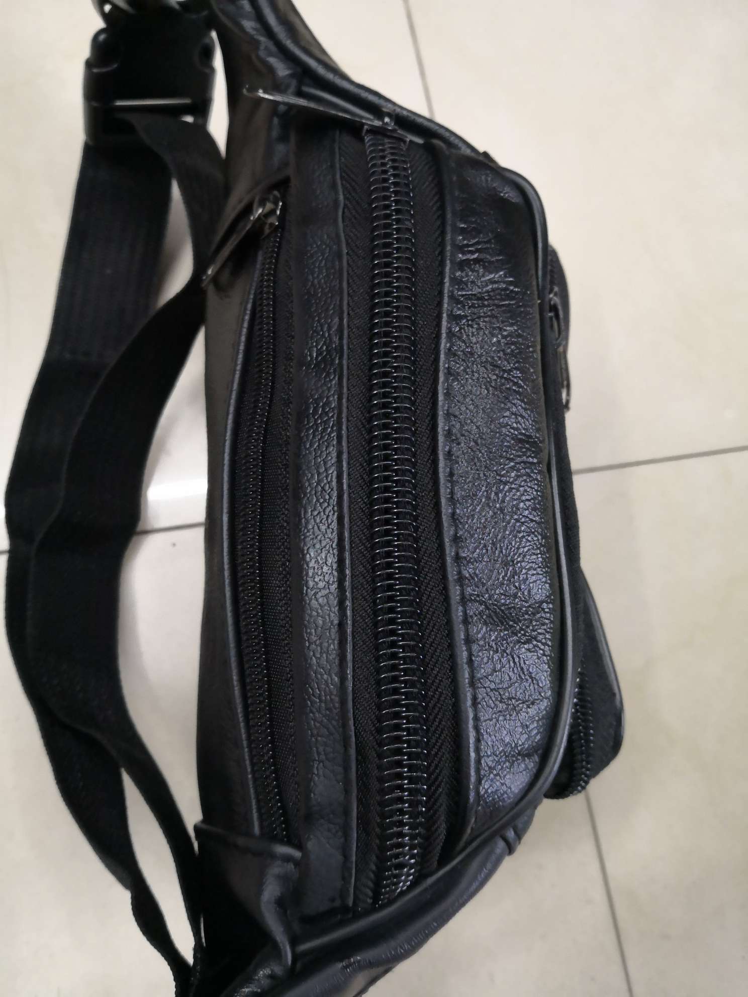 真皮腰包六个大拉头细节图