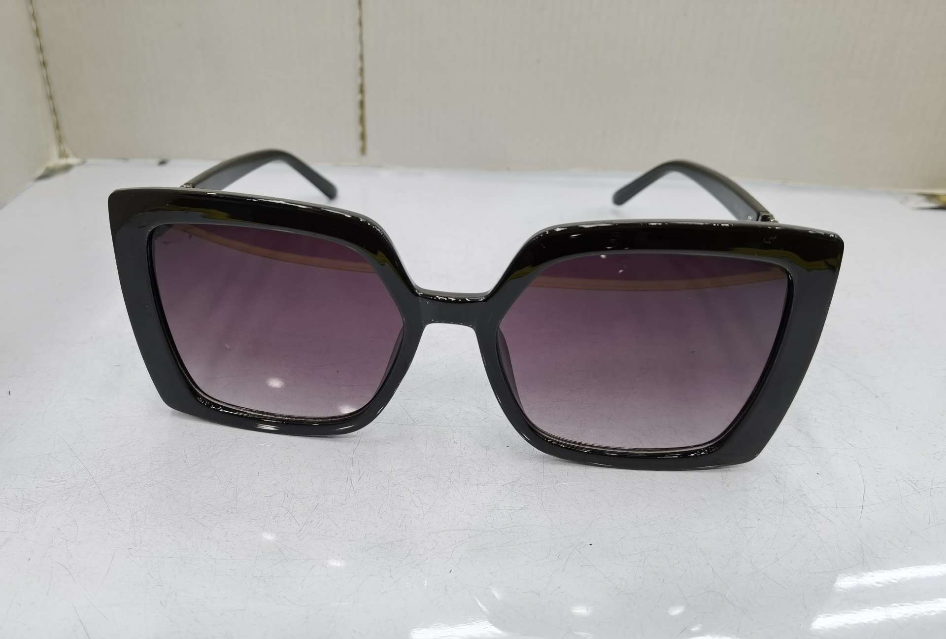 YS E07款需下单订做2020年新款铰链脚时尚男女潮防紫外线墨镜亮黑双灰亮实红双灰沙实粉双灰沙实蓝双灰镀真膜+1.0元白底实物图