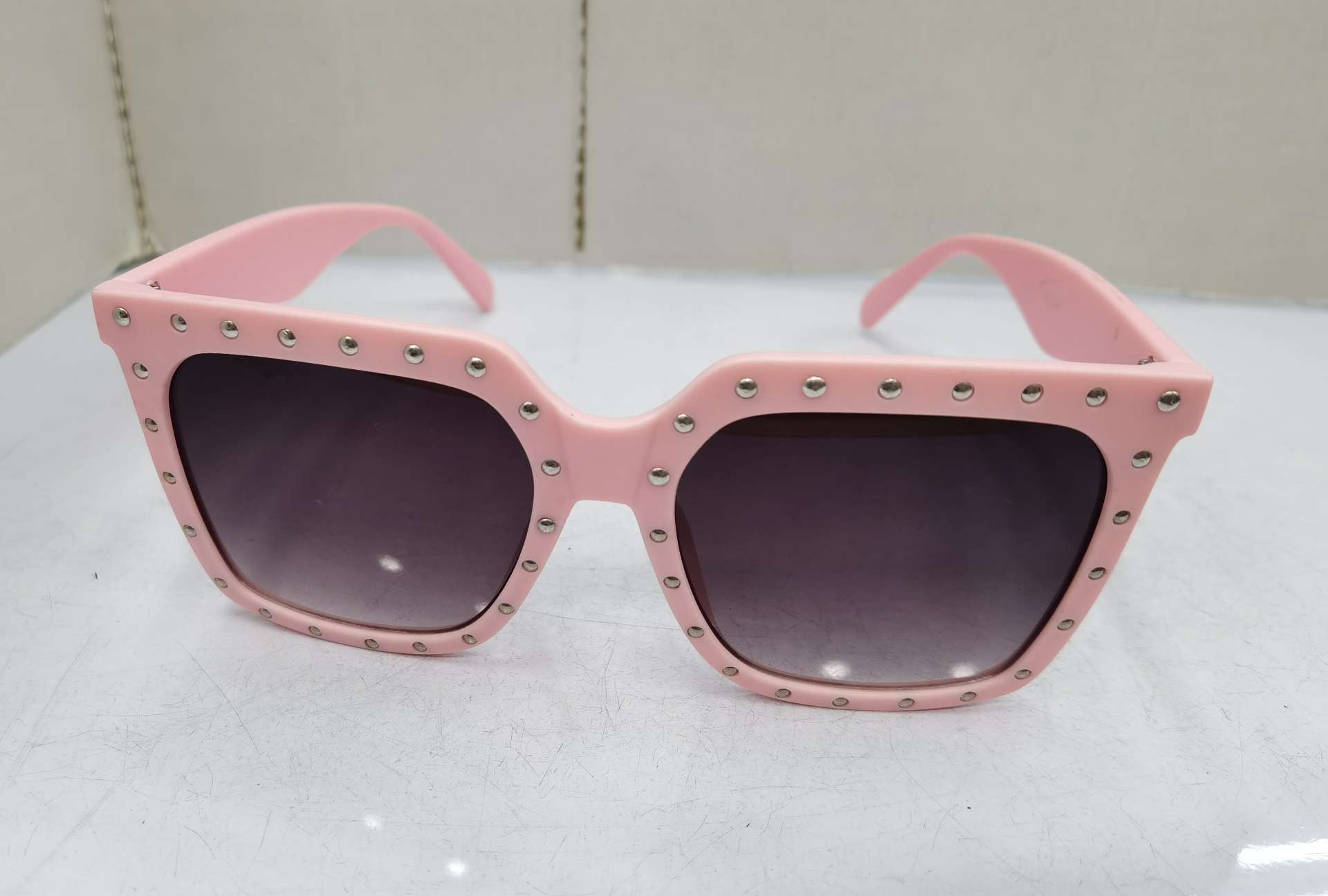 YS E10 models need to be ordered for customization. 2020 new style hinge feet fashionable men's and women's trendy UV-resistant sunglasses, bright black double gray, bright real red double gray, sand real powder double gray, sand real blue double gray, with real film coating +1.0 yuan undefined