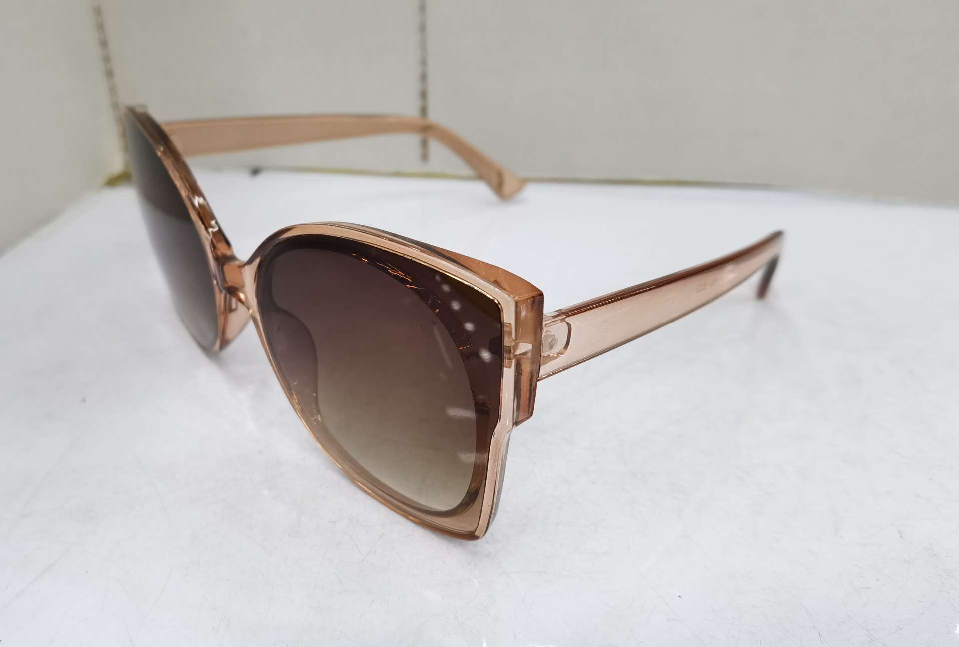 YS B33 model needs to be ordered for customization. 2020 new plastic teeth and feet fashion men and women's trendy UV-resistant sunglasses, bright black, double gray, transparent tea, double tea, transparent gray/purple/blue/pink, coated with real film +1.0 yuan detail image 1
