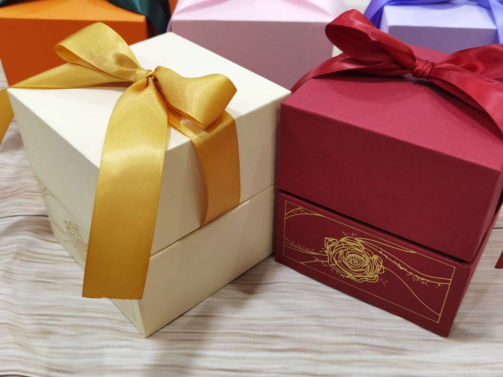 New 3-piece square gift box Application Scenario