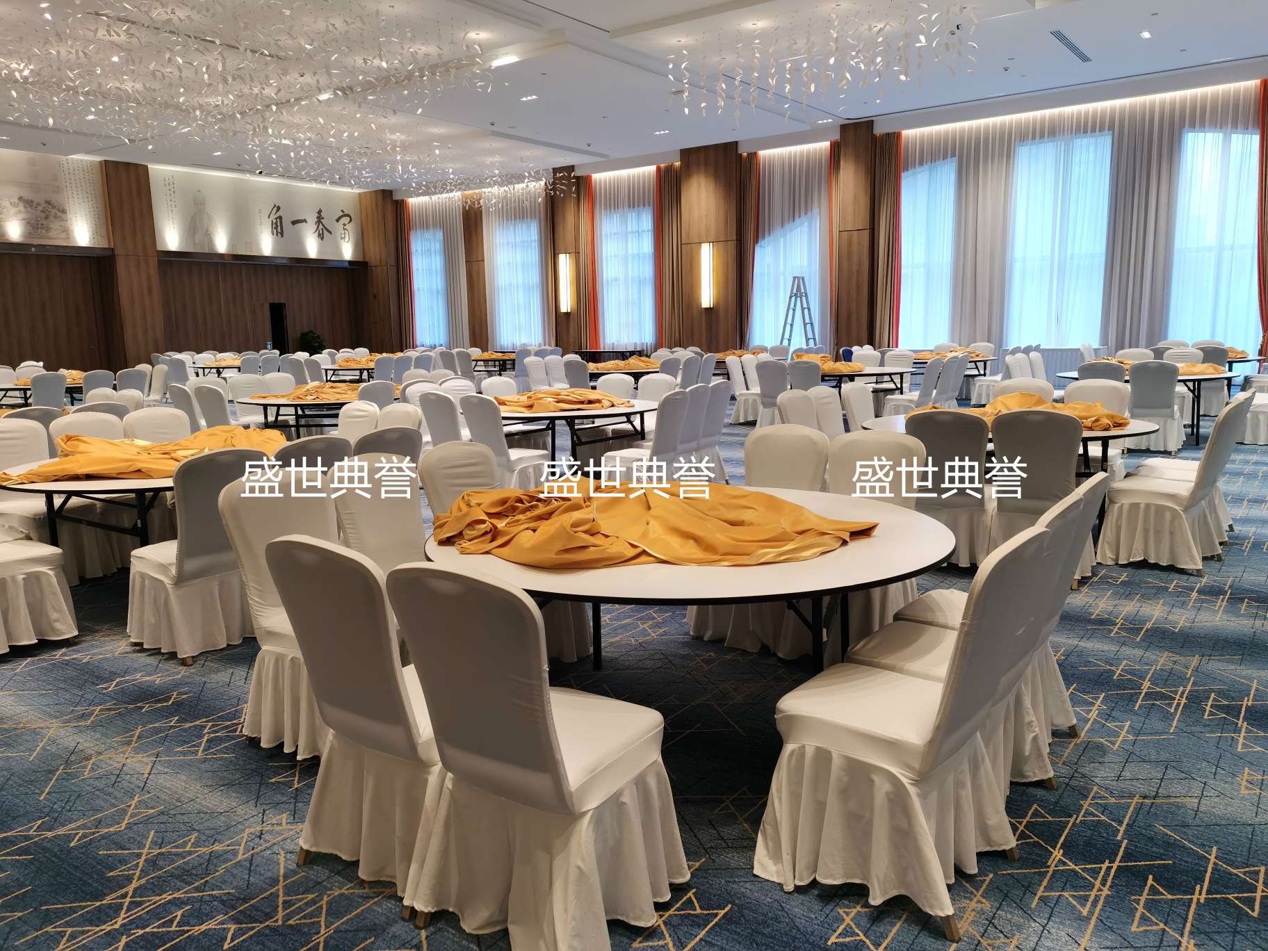 抚州五星级酒店宴会厅布草饭店婚宴台布椅套外贸欧式婚礼弹力椅套详情图5