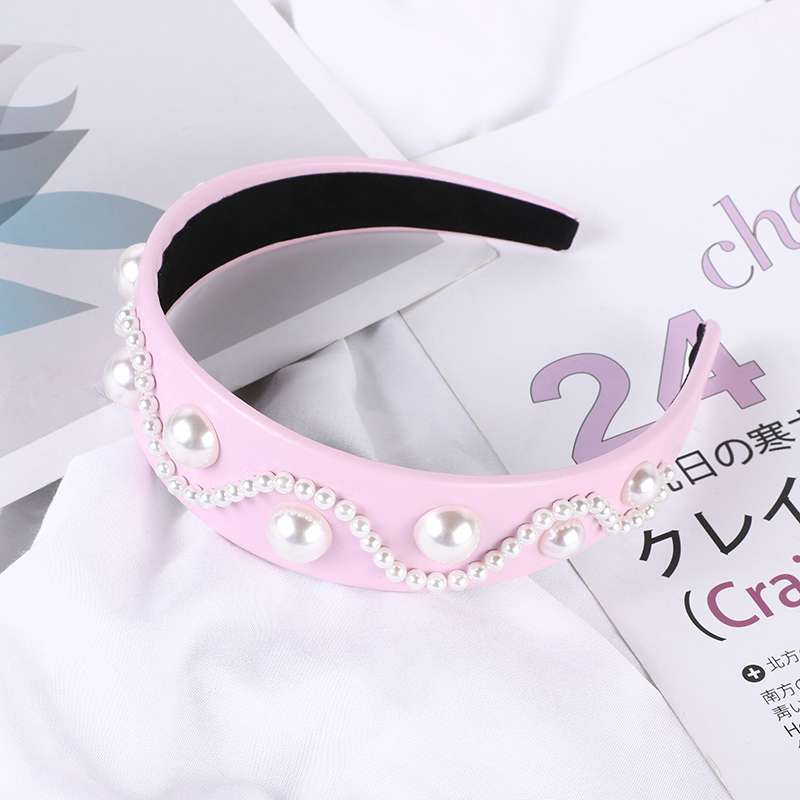 Leather Studded Pearl Headband Application Scenario