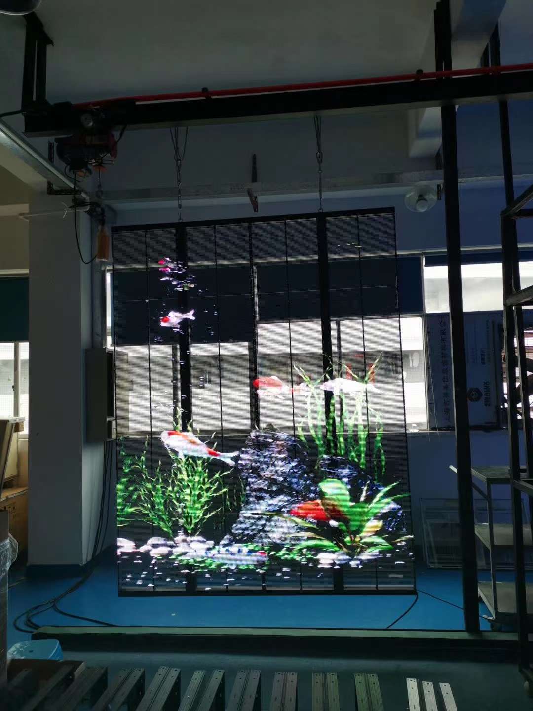 LED透明屏，引曝市场，绚丽多彩您的世界细节图