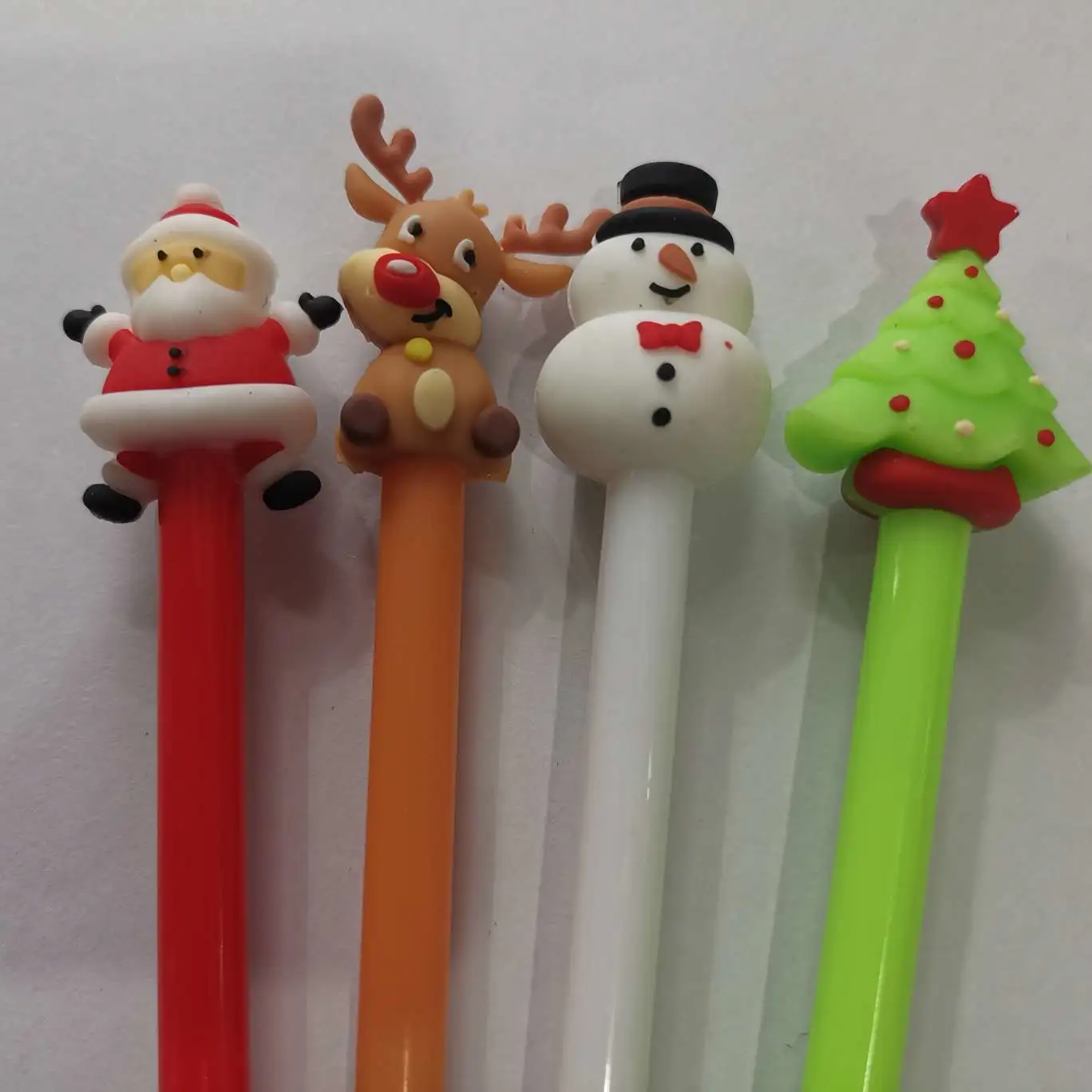 Cartoon little snowman shaped gel pen detail image 3