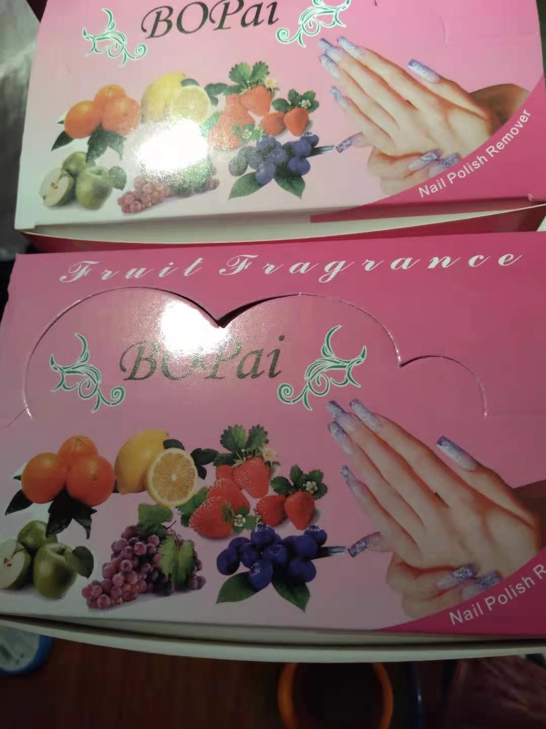 卸甲巾，卸甲棉，一盒32片，24盒一个彩盒，一箱720个，有葡萄 柠檬 苹果 蓝莓 草莓 橘子等多个香味，一张可以卸干净详情图3