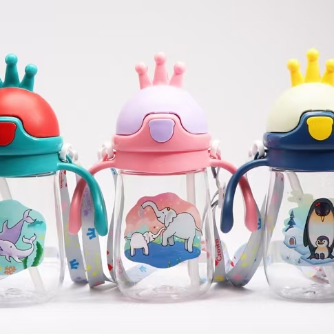 Yiwu Good Goods Crown Children 0892-49 Packing quantity: 60 pieces
Capacity: 380ml
Material: PC PP
Volume: 55*43*66CM full figure