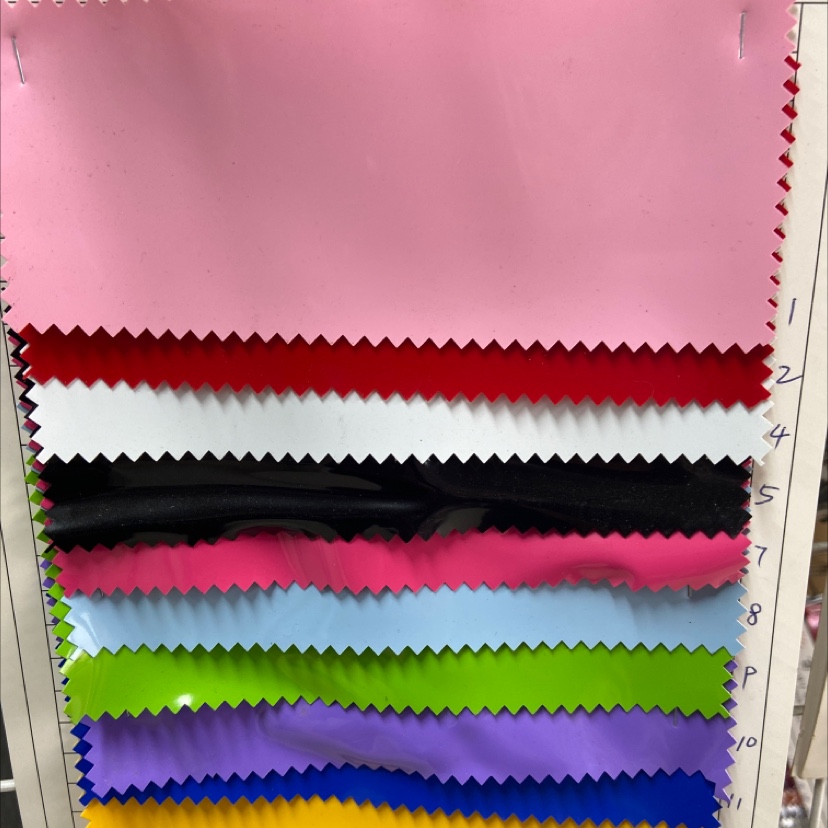 现货批发PVC无底布镜面，证件革，笔记本，菜谱，高频机加工