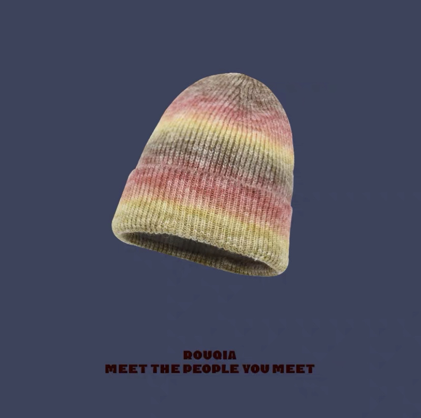 The new cashmere knitted cap is the same as the rainbow gradient warm woolen cap worn by Han Huohuo. It's a trendy and sweet look detail image 10