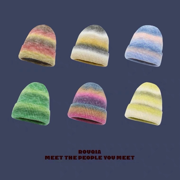 The new cashmere knitted cap is the same as the rainbow gradient warm woolen cap worn by Han Huohuo. It's a trendy and sweet look detail image 11