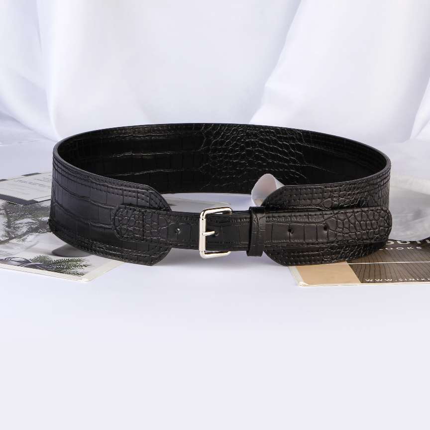 2021 New Waist Belt Crocodile Pattern Fashion Ladies Belt Wide Waist Cover Application Scenario