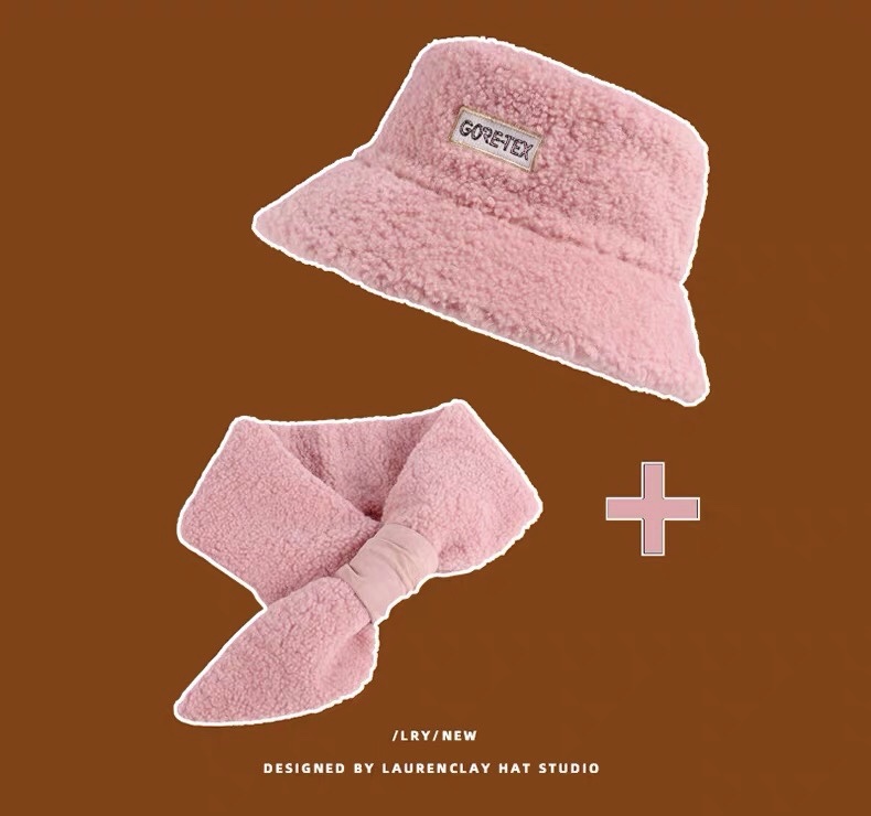 A new Japanese double-sided wearable suede fisherman's hat for women's autumn and winter, featuring a sheepskin warm basin hat and a scarf set detail image 4