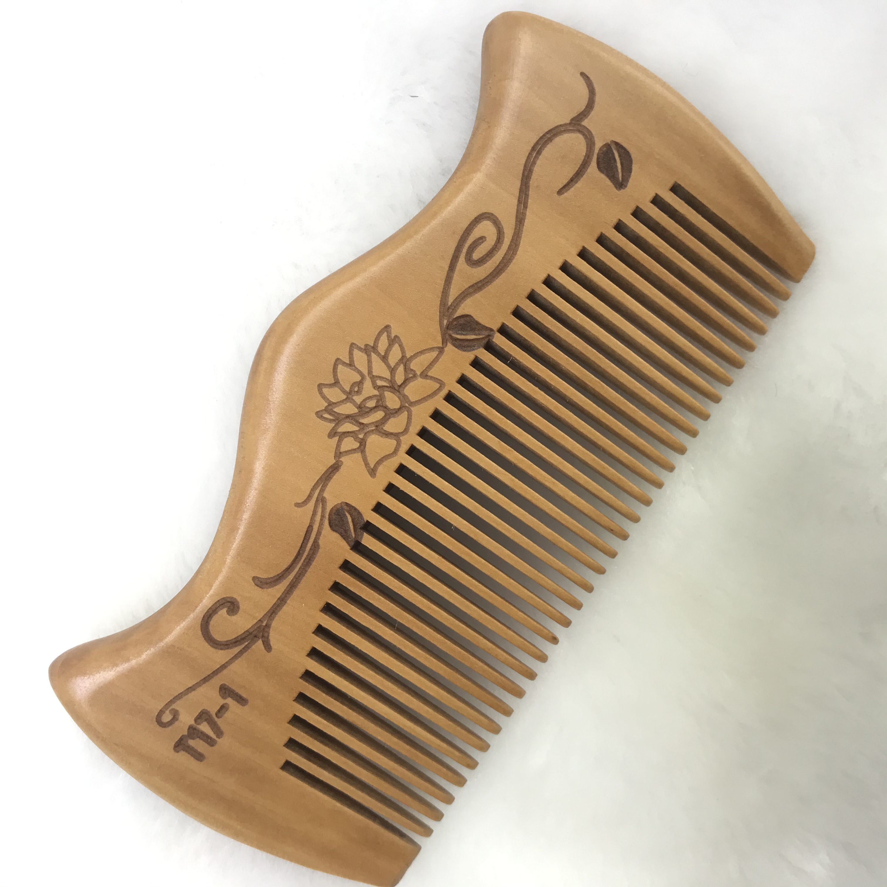 Factory direct sales of natural wood peach wood combs, horn-shaped combs, small hair care combs, portable combs 12-1 detail image 3