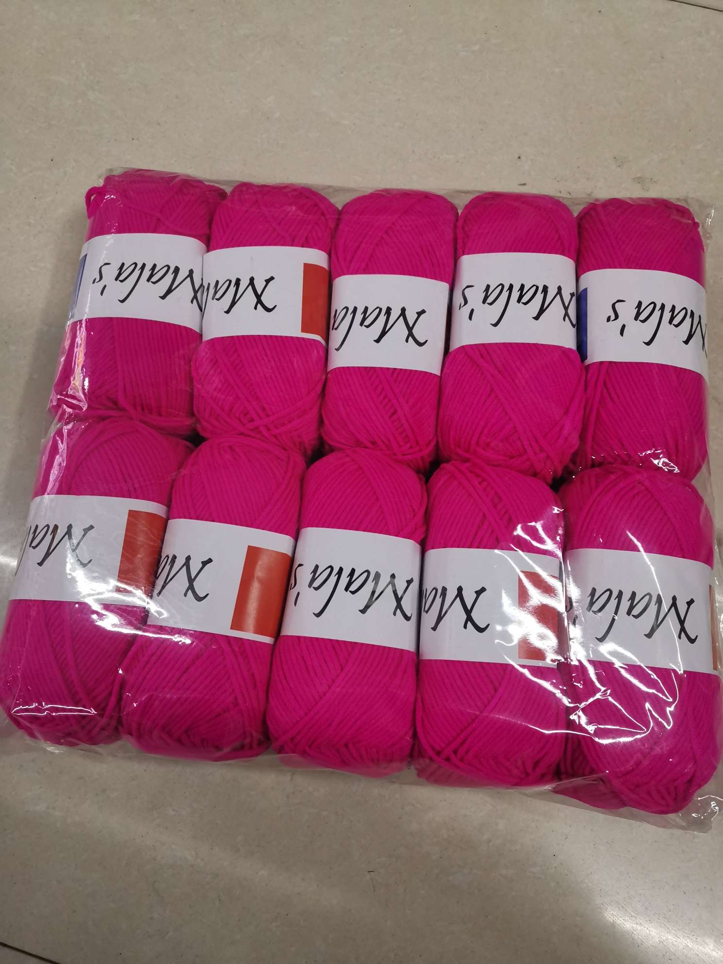 Factory direct sales of 50g acrylic milk cotton four-strand acrylic yarn for weaving scarves, handicrafts, diy handmade yarn, kindergarten set yarn detail image 3