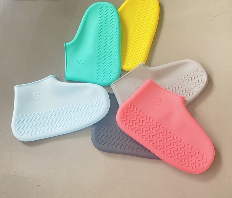 防水硅胶鞋套儿童小孩成人防雨脚套防滑加厚耐磨雨天男女雨鞋雨靴详情图4