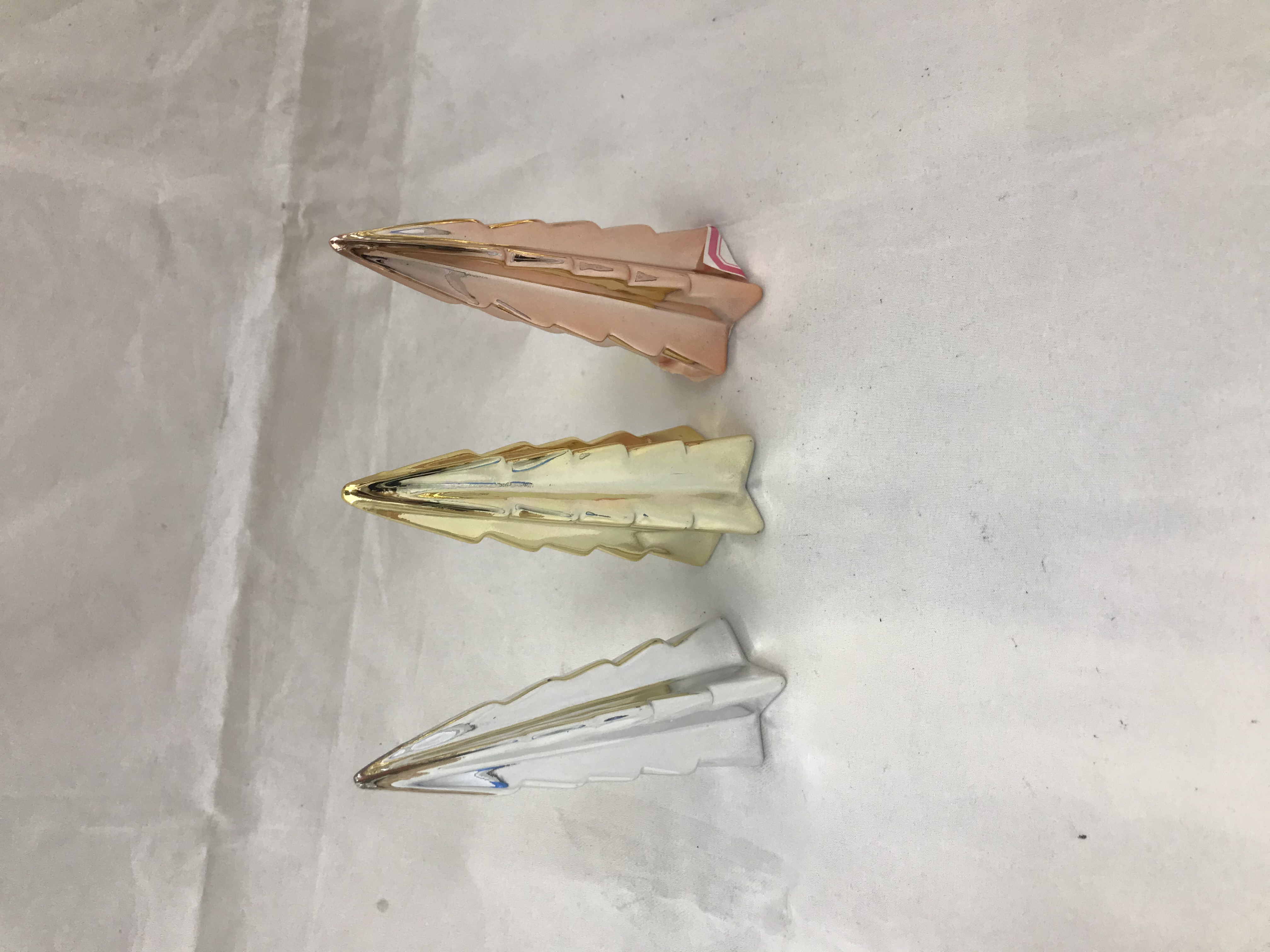 Ceramic gilded Christmas tree ornaments Specification image