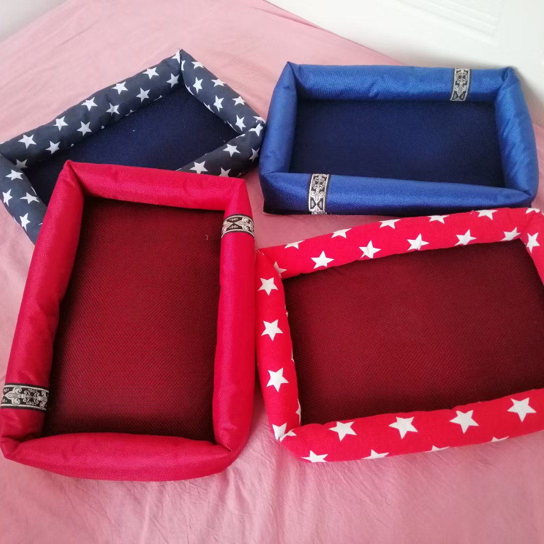 宠物宝宝新款四季网眼方窝，舒服透气，结实耐用，欢迎订购。