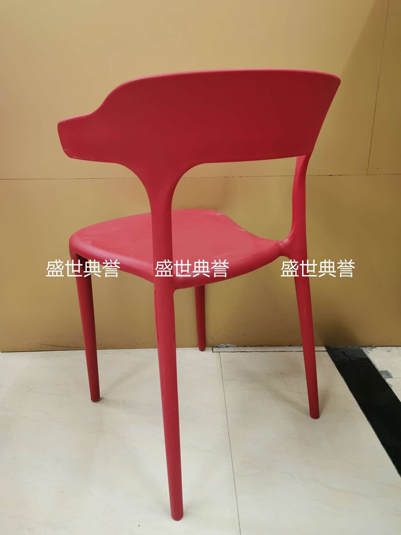广州外贸批发户外婚礼椅子婚庆塑料折叠椅主题餐厅北欧时尚餐椅详情图4
