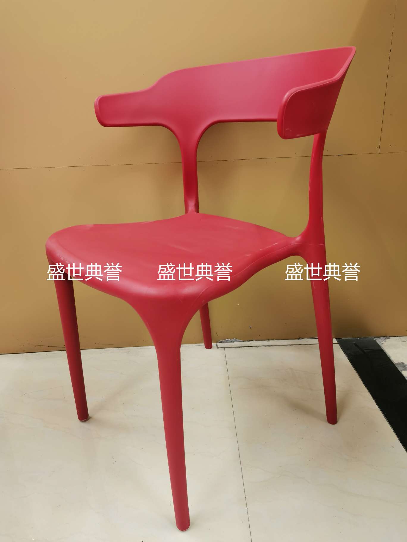 广州外贸批发户外婚礼椅子婚庆塑料折叠椅主题餐厅北欧时尚餐椅详情图2