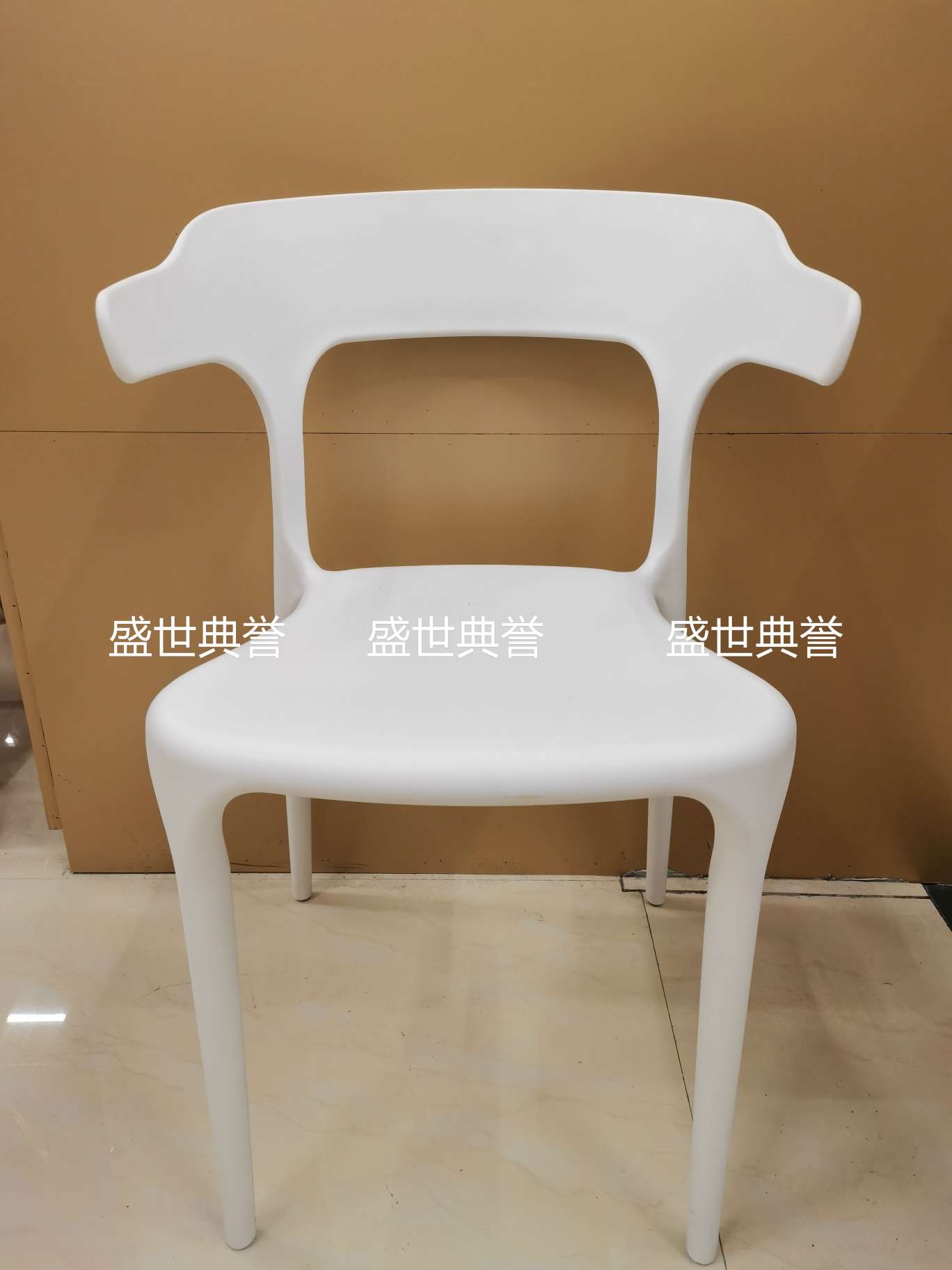 广州外贸批发户外婚礼椅子婚庆塑料折叠椅主题餐厅北欧时尚餐椅详情图6