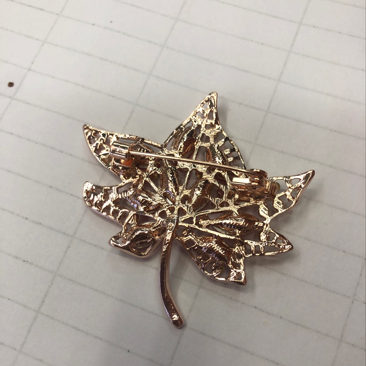 枫叶胸针详情图2