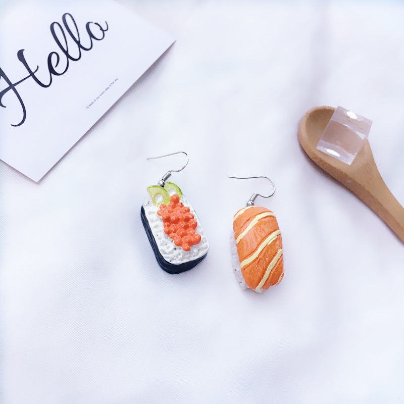 The super popular Japanese sushi sushi earrings on Instagram can be used as ear clips Application Scenario