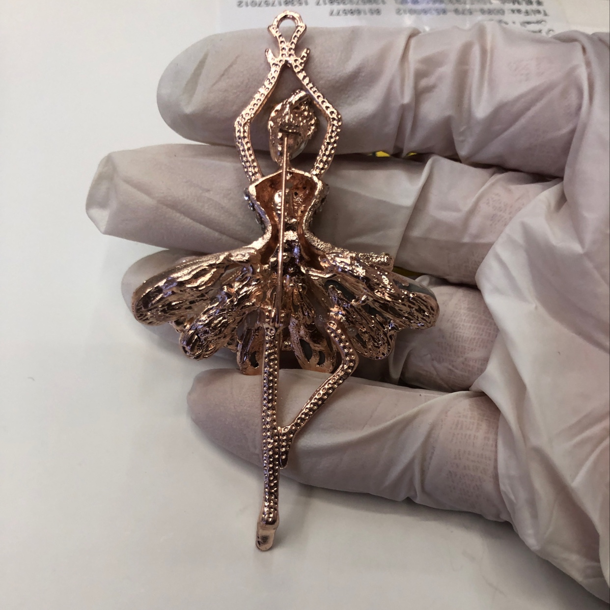 白钻美女胸针
详情图5