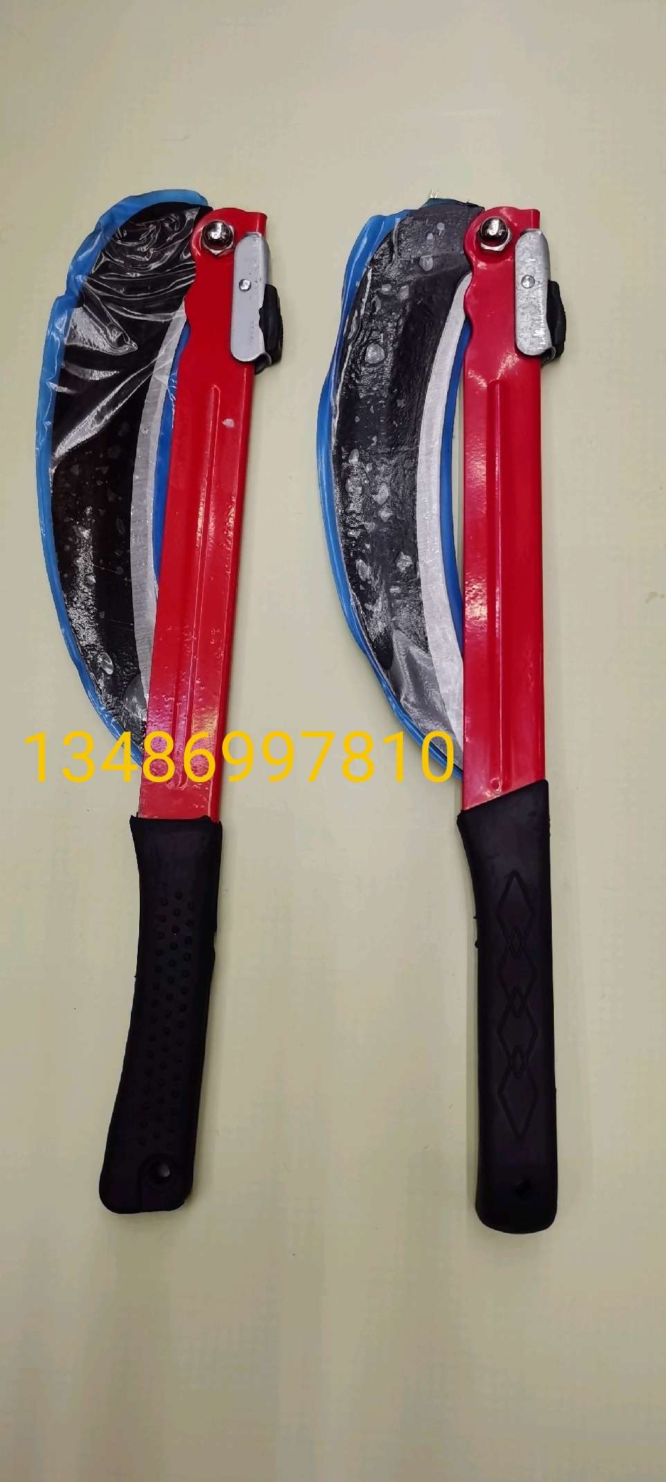 Red scythe details Picture