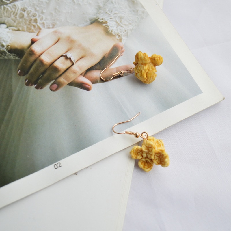 The Korean version of the best-selling simulation food popcorn earrings can be used as ear clips details Picture
