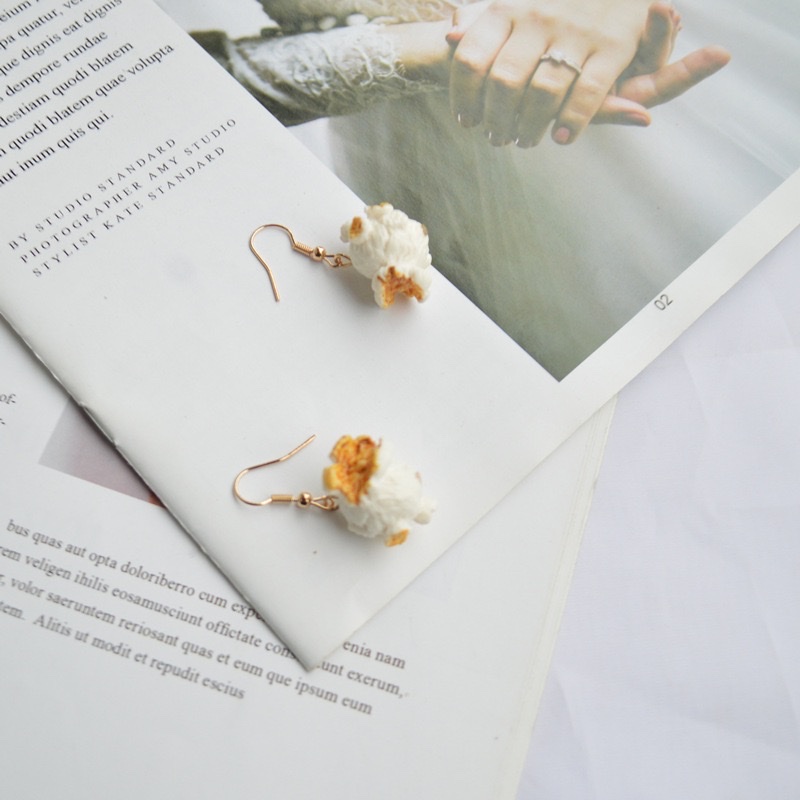 The Korean version of the best-selling simulation food popcorn earrings can be used as ear clips Specification image