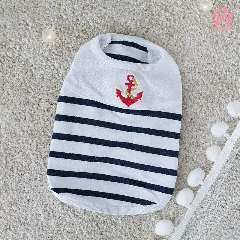 宠物衣服海军风背心，纯棉质地
现货8️⃣个号，感兴趣的滴滴！