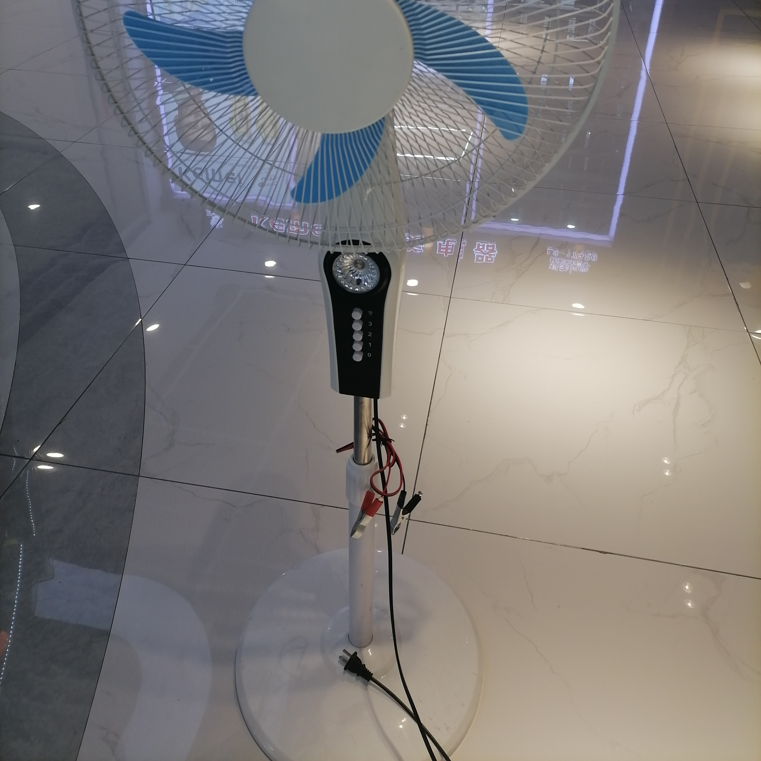 Ac/220v y Dc12 16 "fan