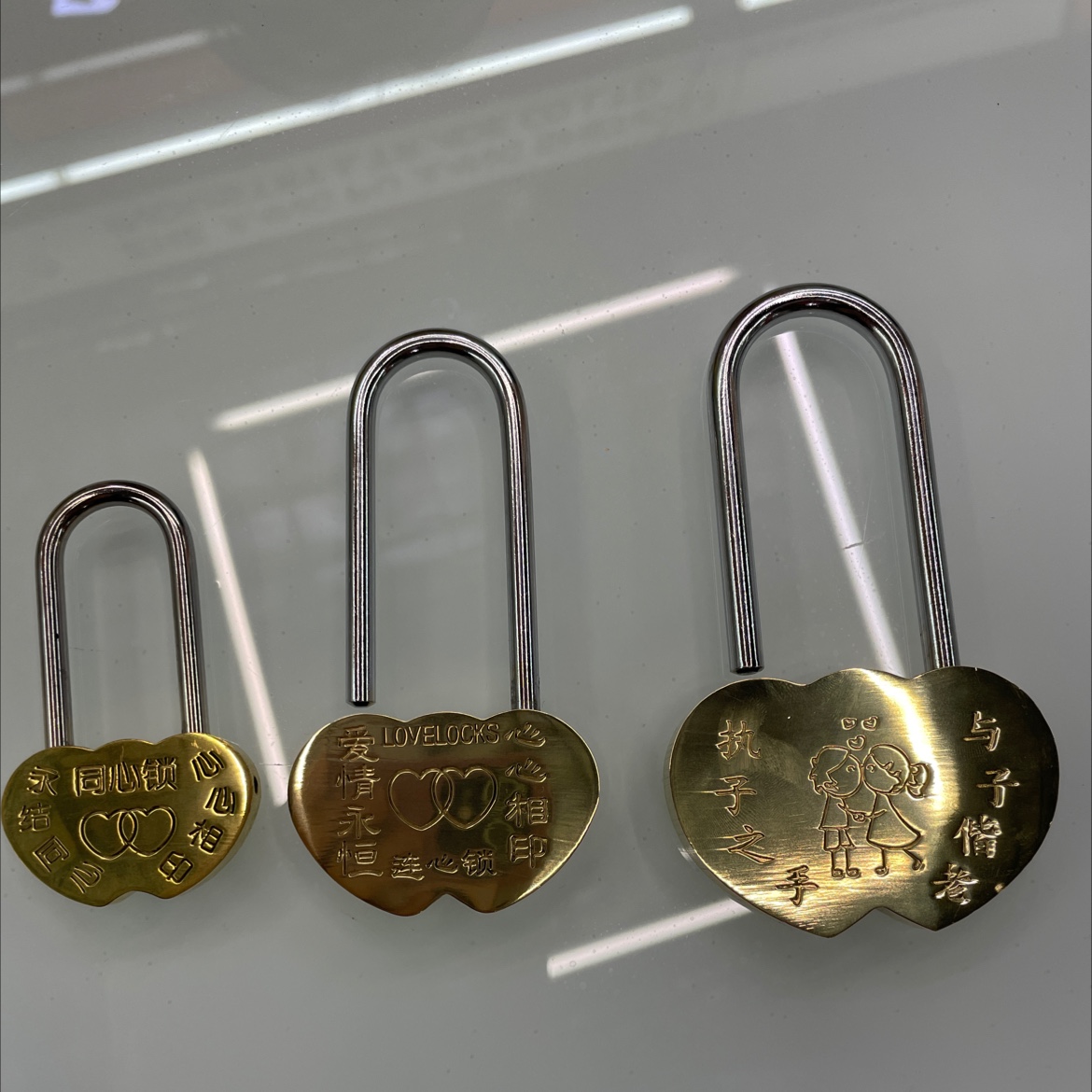 40 Heart-to-heart locks details Picture