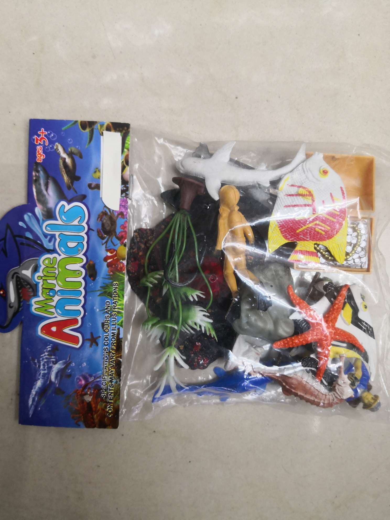 彩色卡头海洋小动物产品图