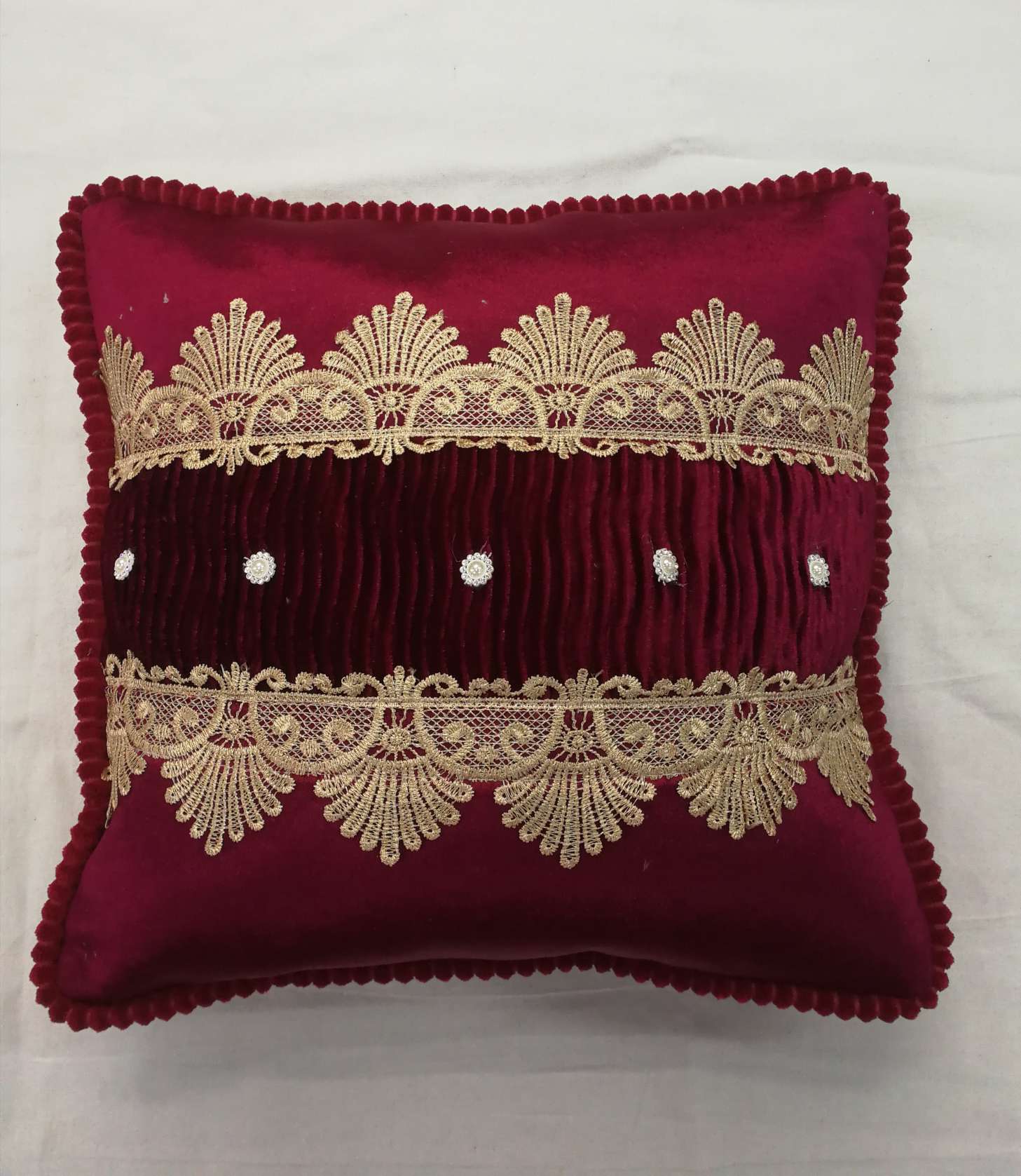 Nordic lace, nail buckle, pleated, spliced, rolled edge pillow cushion, bed hotel supplies, car pillow cushion, square pillowcase Application Scenario