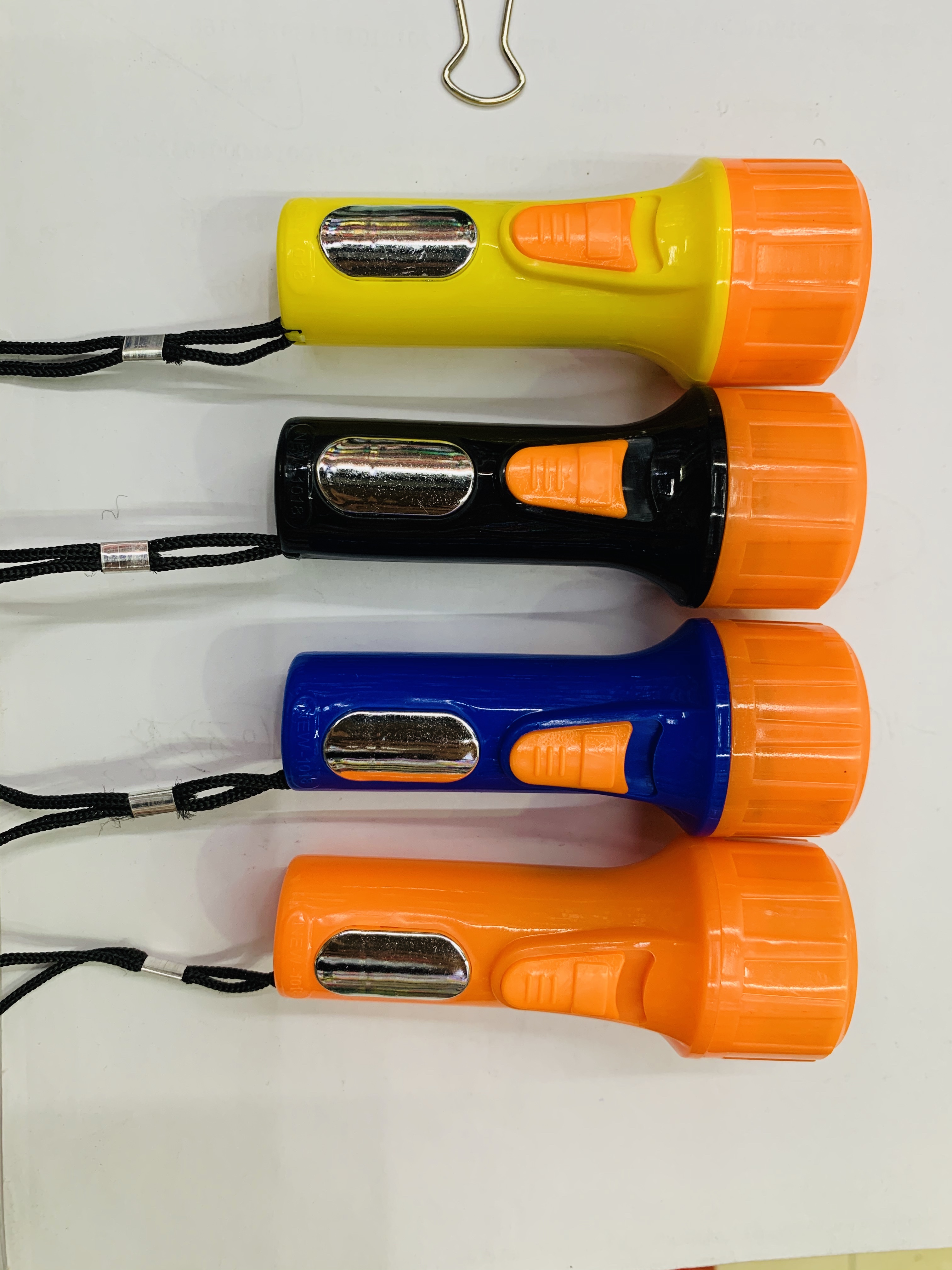塑料手电筒 Led手电筒 安全方便携带手电筒 电子款电筒NEW-1018手电筒详情图3